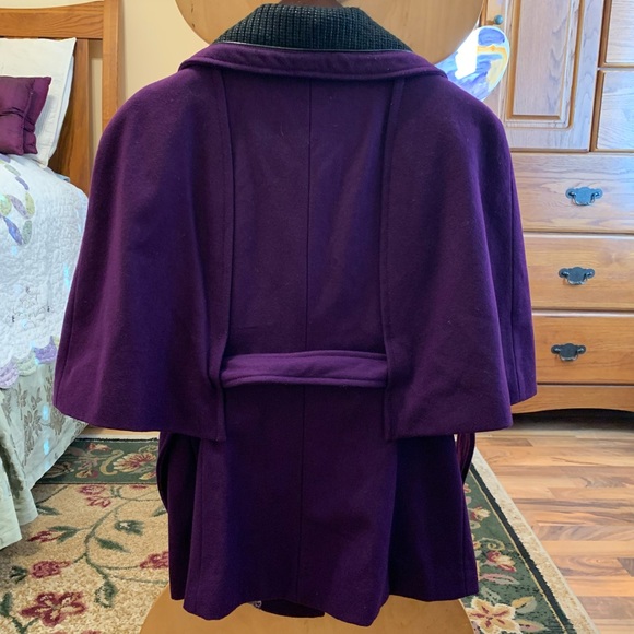 *NWOT* Guess Cape Coat - Picture 7 of 10